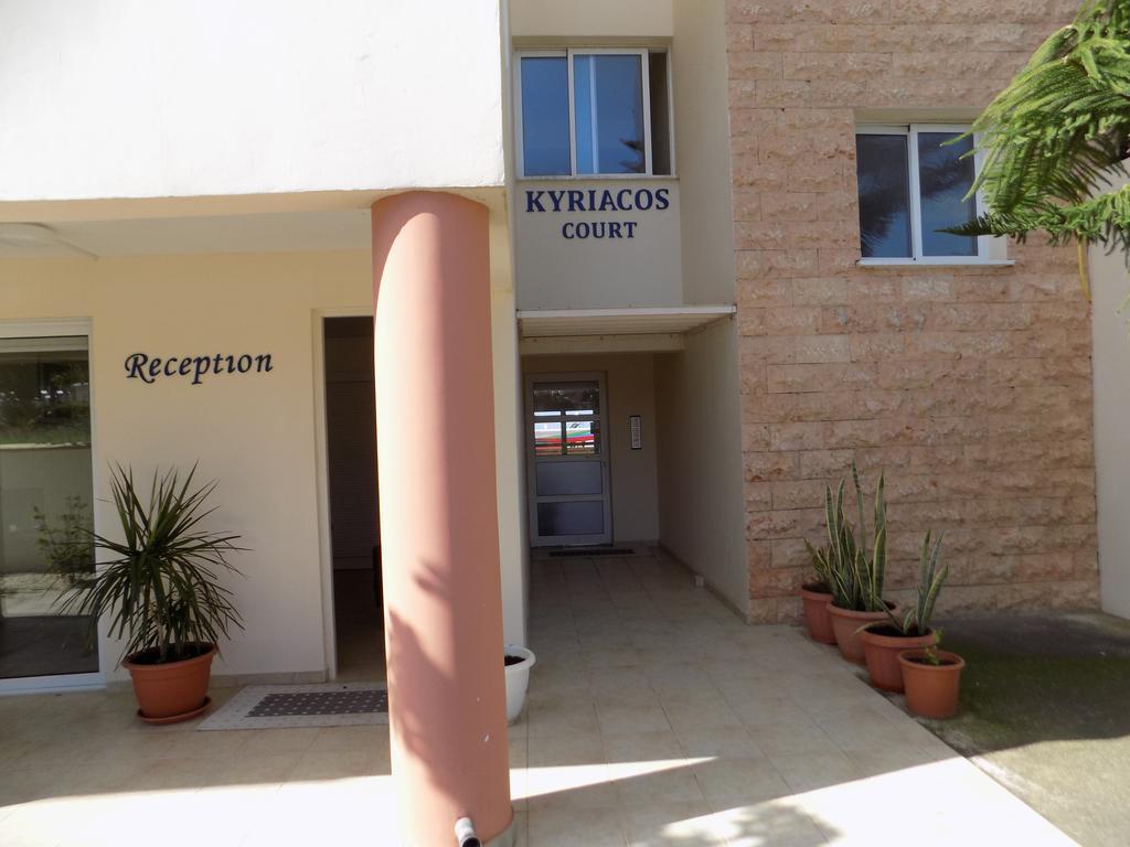 Kyriakos Court Hotel Paphos Bagian luar foto